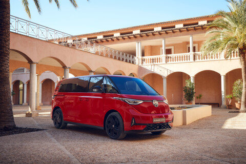 https://www.stegelmann.de/_Resources/Persistent/9/9/d/d/99dddf81180250d6188d0dcd81705c6be690e898/Volkswagen%20ID.%20Buzz%20GTX%20%281%29-480x320.jpg